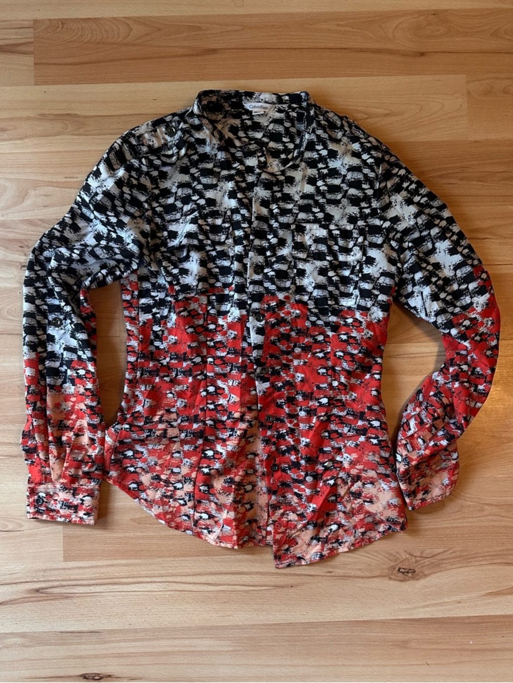 Button-Up Patterned Shirt in Black & Red - Casual Long Sleeve